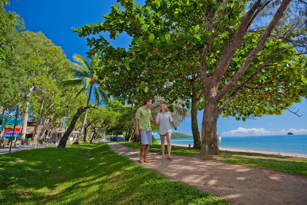 Sarayi Boutique Hotel Palm Cove Exteriör bild