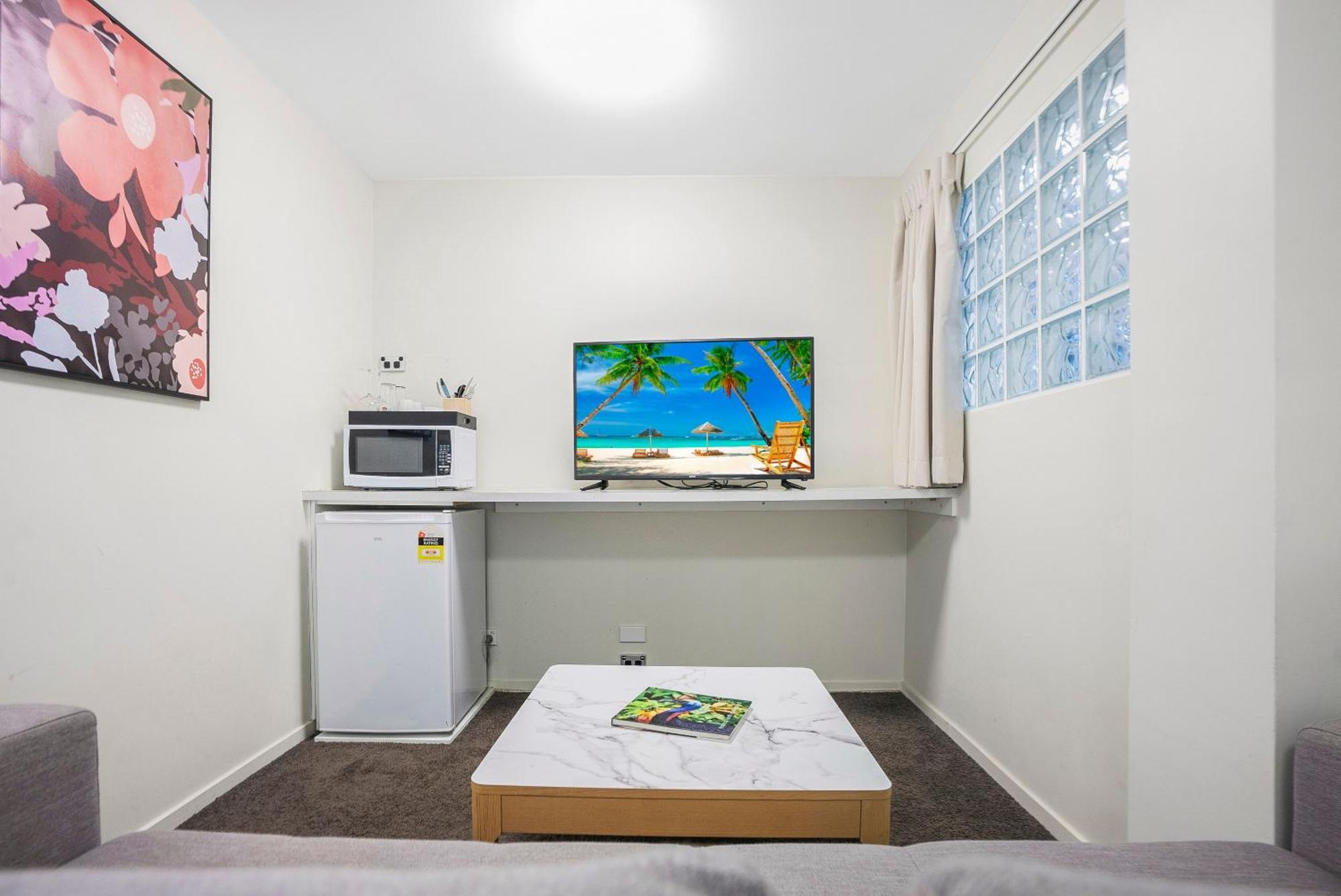 Sarayi Boutique Hotel Palm Cove Exteriör bild