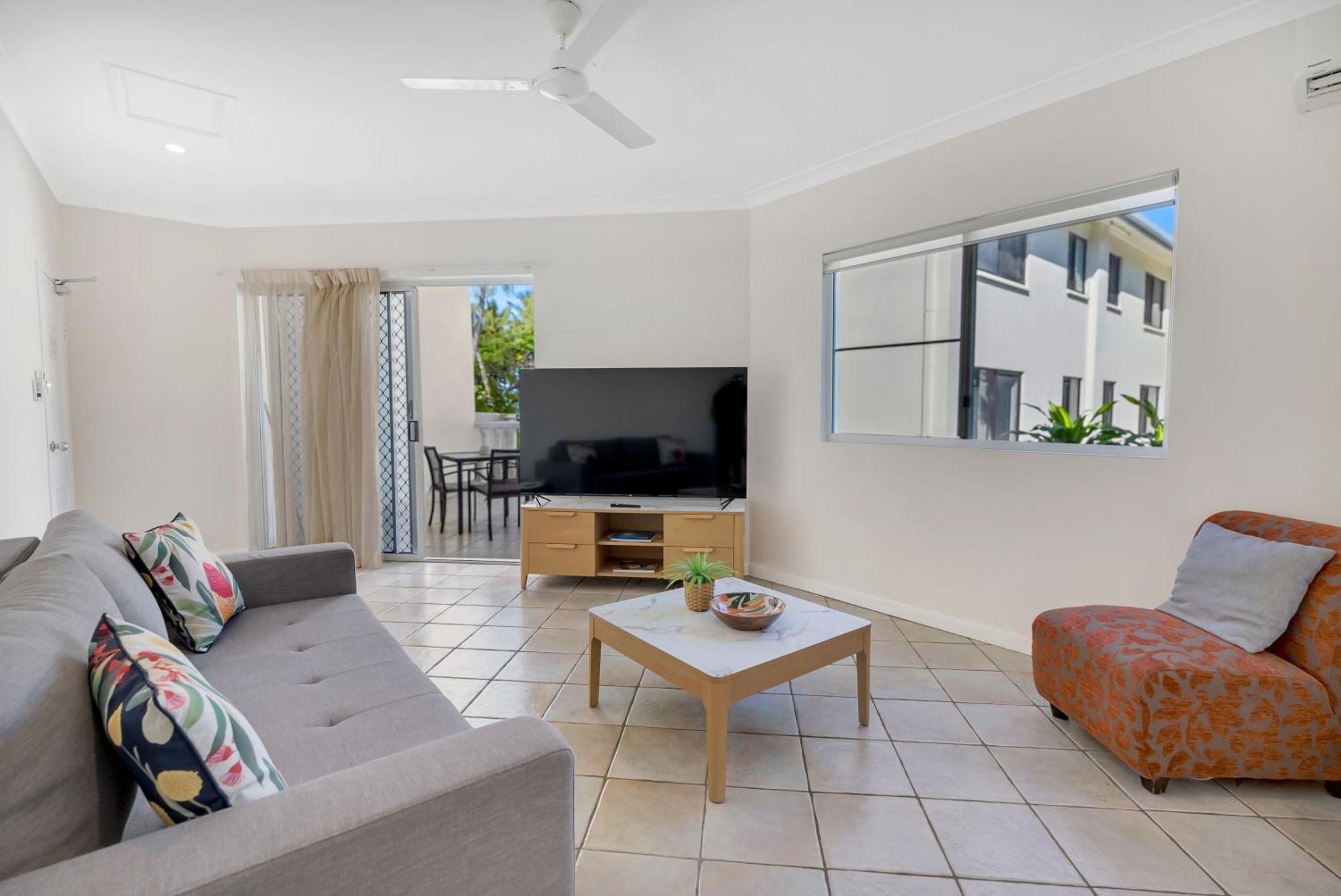 Sarayi Boutique Hotel Palm Cove Exteriör bild