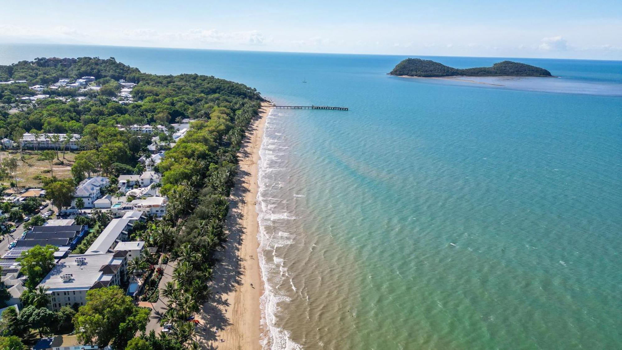 Sarayi Boutique Hotel Palm Cove Exteriör bild