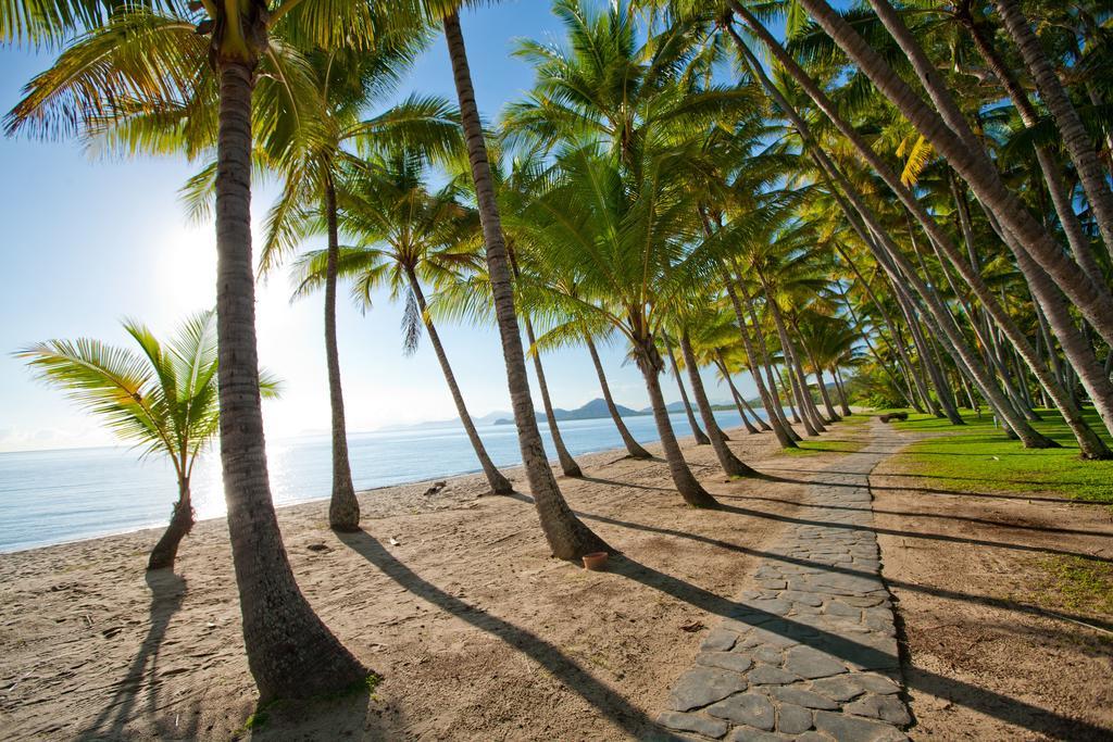 Sarayi Boutique Hotel Palm Cove Exteriör bild