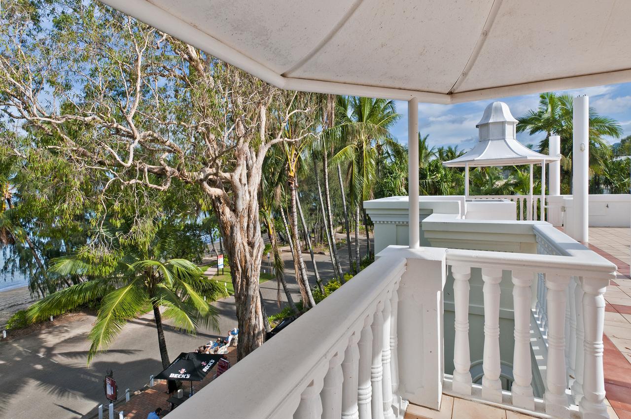 Sarayi Boutique Hotel Palm Cove Exteriör bild