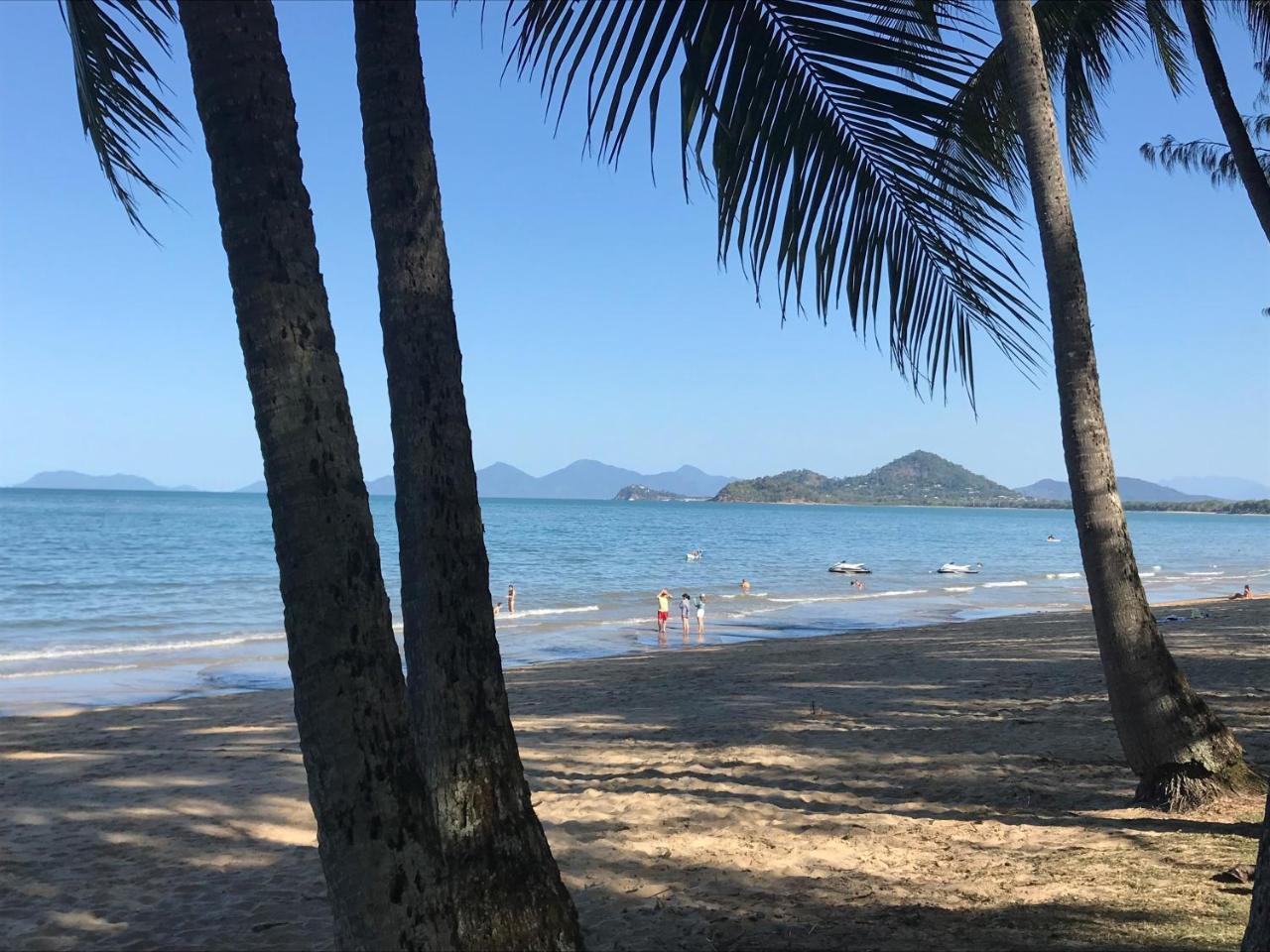Sarayi Boutique Hotel Palm Cove Exteriör bild